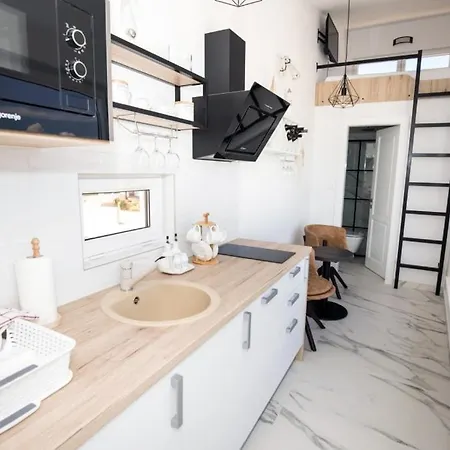 Studio In With Sea Views, Terrace, Air Conditioning, Washing Machine 4968-1 *